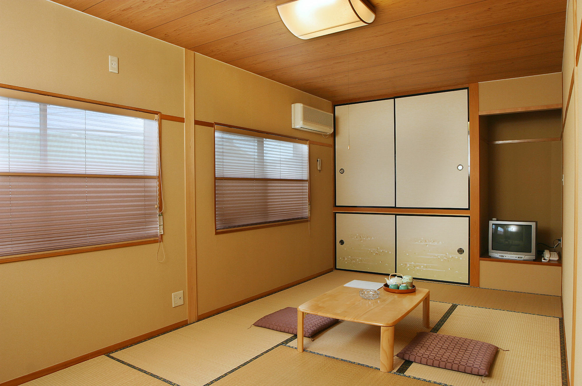Yawarano-yu Maruya For Women Only Country house *